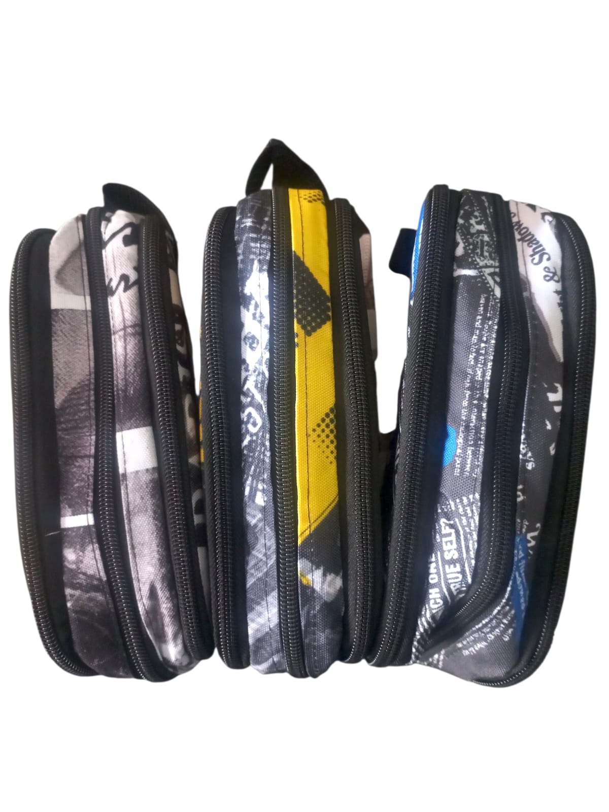 TROUSSE SCOLAIRE AVEC MOTIF EN 3 COMPARTIMENTS TR-4-651 CARRY ALL